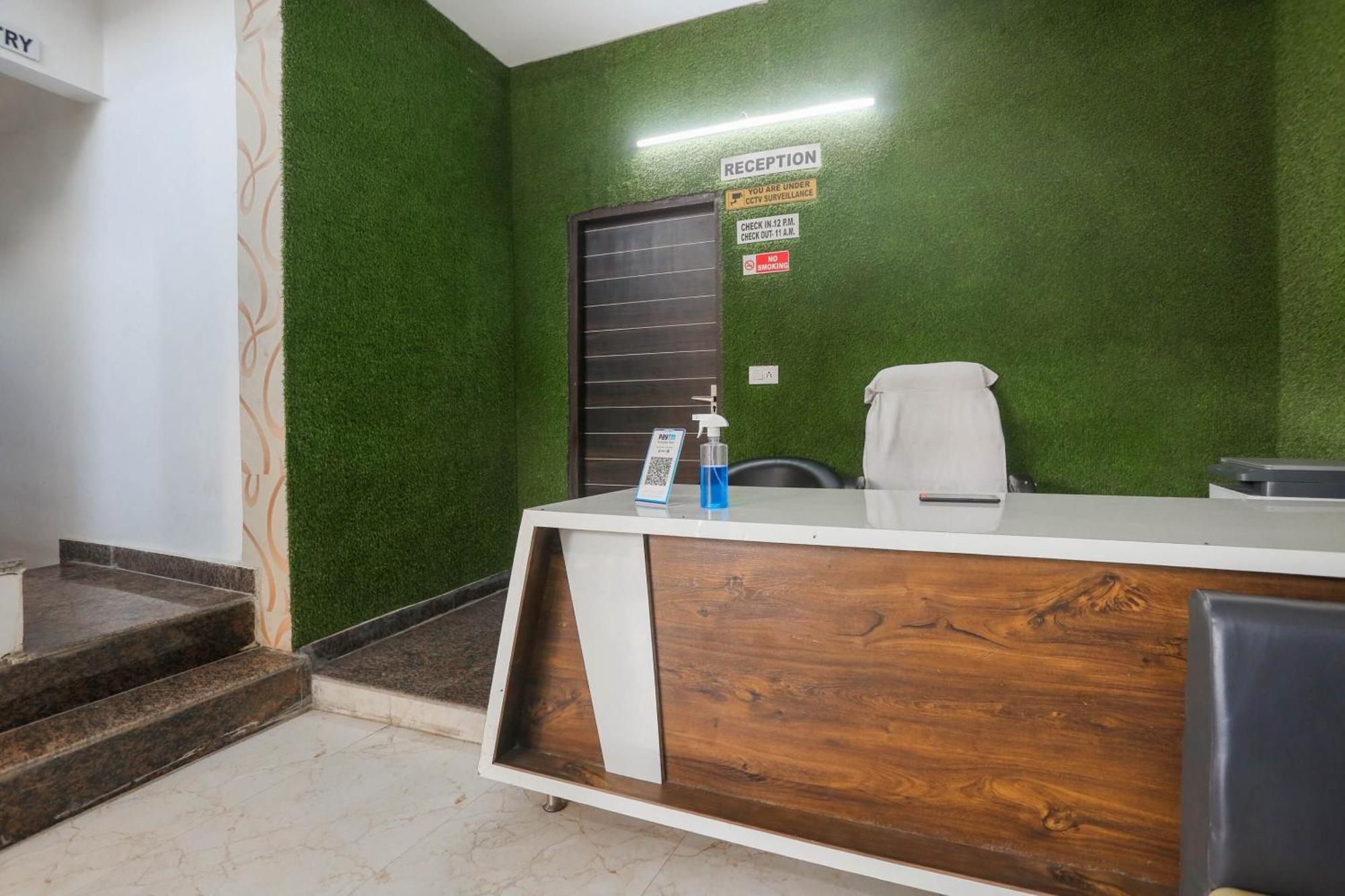 Hotel O Dream Town Neu-Delhi Exterior foto